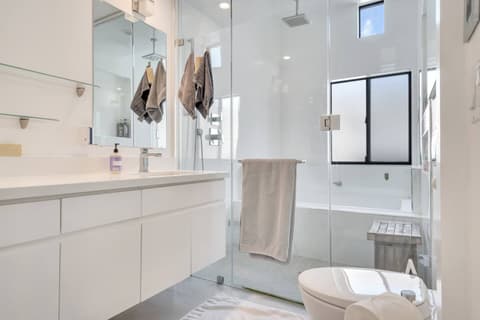 5 min WALK to Universal | Steam Room | Luxe, photo 8