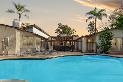 5 mins from Universal with Heated Pool, Spa, Golf & Pong, photo 1