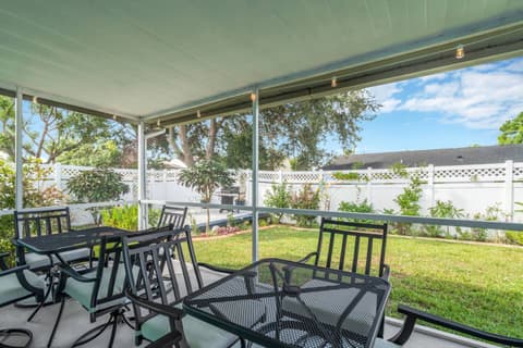 Apollo Beach Oasis – 3BR Home w/ Fire Pit & BBQ, photo 6