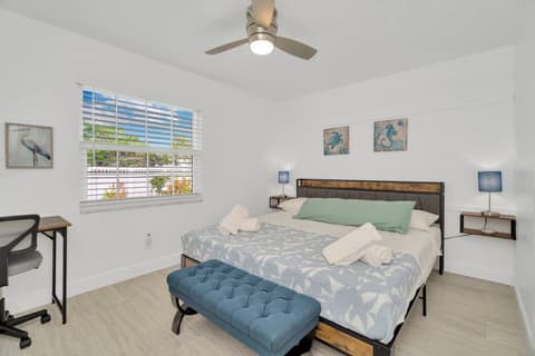 Apollo Beach Oasis – 3BR Home w/ Fire Pit & BBQ, photo 24