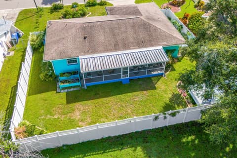 Apollo Beach Oasis – 3BR Home w/ Fire Pit & BBQ, photo 44