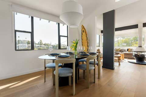 City Oasis, Stunning Panoramic Views,, photo 4