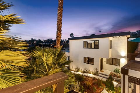 City Oasis, Stunning Panoramic Views,, photo 13