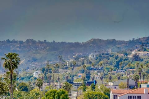 LA Chic Stunning Views & Sunsets, photo 15