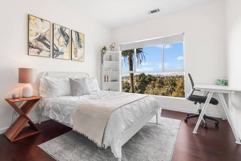 LA Chic Stunning Views & Sunsets, photo 40