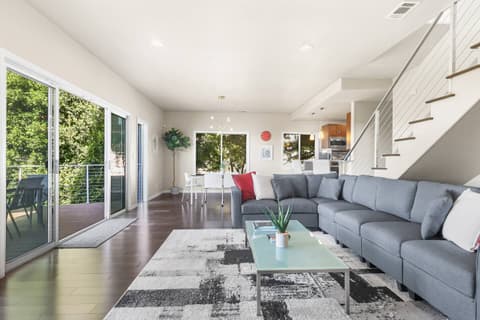 LA Chic Stunning Views & Sunsets, photo 42