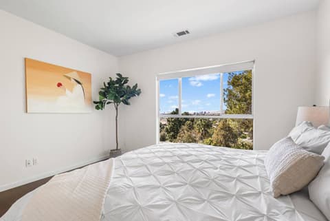 LA Chic Stunning Views & Sunsets, photo 47
