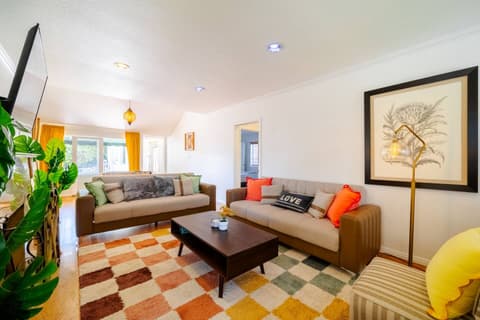 LA Family Retreat w/ Pool, Spa & Games • Sleeps 12, photo 5