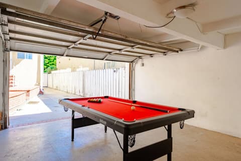 LA Family Retreat w/ Pool, Spa & Games • Sleeps 12, photo 8