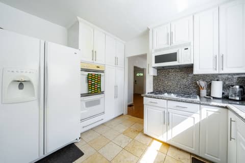 LA Family Retreat w/ Pool, Spa & Games • Sleeps 12, photo 13