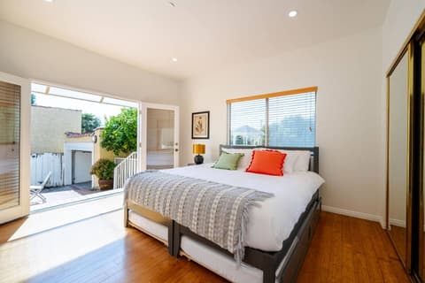 LA Family Retreat w/ Pool, Spa & Games • Sleeps 12, photo 24