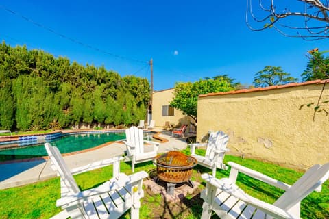 LA Family Retreat w/ Pool, Spa & Games • Sleeps 12, photo 31