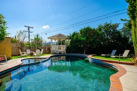 LA Family Retreat w/ Pool, Spa & Games • Sleeps 12, photo 37