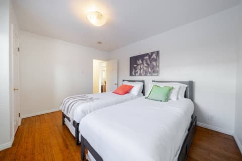 LA Family Retreat w/ Pool, Spa & Games • Sleeps 12, photo 55