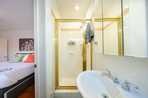 LA Family Retreat w/ Pool, Spa & Games • Sleeps 12, photo 58