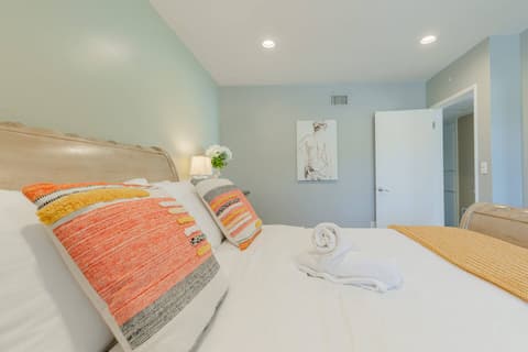 Master bedroom where you can enjoy the best view.