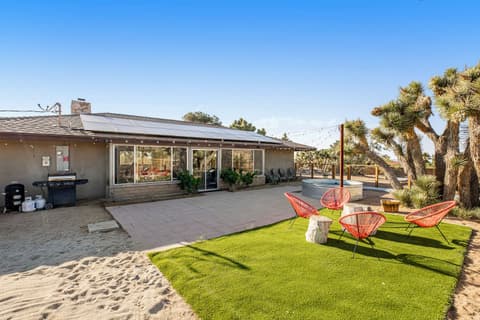 Private Desert Experience w/ Pool, Hot Tub & Stars, photo 4