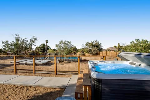 Private Desert Experience w/ Pool, Hot Tub & Stars, photo 17