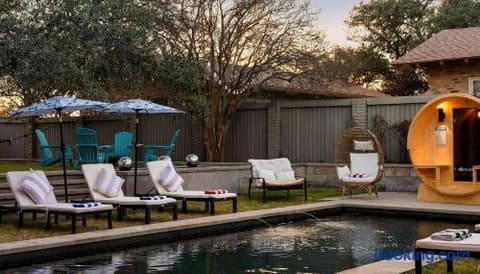 Sleeps 22+15minATX+Lake+Pool+Arcade+Sauna+Theater, photo 106