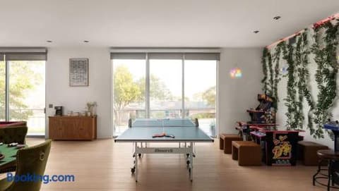 Sleeps 22+15minATX+Lake+Pool+Arcade+Sauna+Theater, photo 121