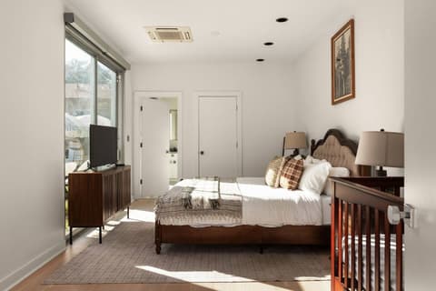 Sleeps 22+15minATX+Lake+Pool+Arcade+Sauna+Theater, photo 17
