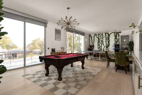 Sleeps 22+15minATX+Lake+Pool+Arcade+Sauna+Theater, photo 34