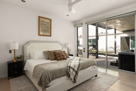 Sleeps 22+15minATX+Lake+Pool+Arcade+Sauna+Theater, photo 45