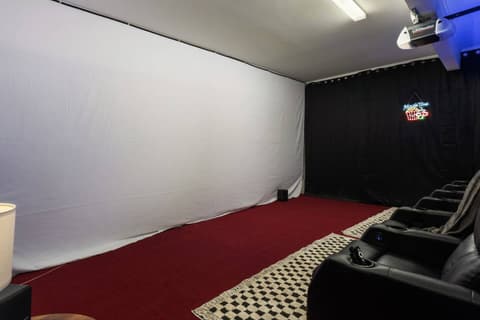 Sleeps 22+15minATX+Lake+Pool+Arcade+Sauna+Theater, photo 73