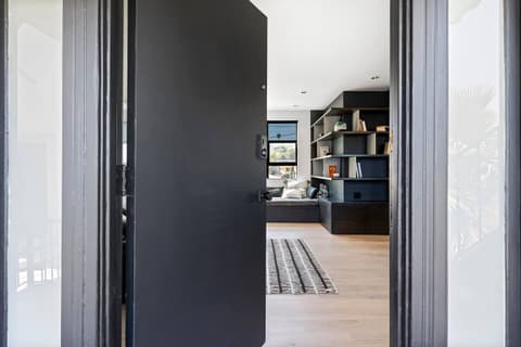 Stylish & Cozy One Bedroom Relaxing Getaway, photo 16