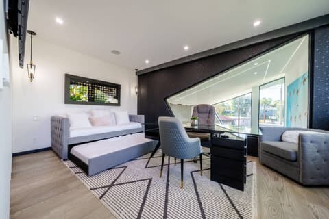 Venice House w Pool Spa Home Theater Rooftop, photo 58