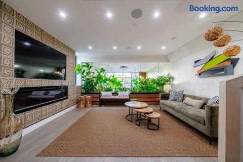 Venice Pool Hot Tub BBQ Home Theater, photo 131