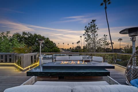 Venice Pool Hot Tub BBQ Home Theater, photo 34