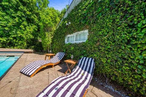 Walk to Ventura Boulevard Pool & HotTub with PingPong & BBQ, photo 42