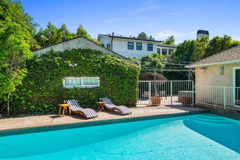 Walk to Ventura Boulevard Pool & HotTub with PingPong & BBQ, photo 46
